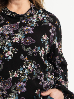 Gozzip ELISA - Svart blus med vackert blommönster