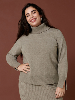 CARFIA - Plus Size Tröja från Only Carmakoma