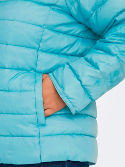Only Carmakoma TAHOE - Turkos quiltad jacka