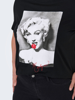 CARNEWMARILYN - Plus Size T-shirt från Only Carmakoma