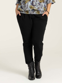 SALLY  - Plus Size Byxor från Studio