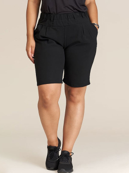 Plus Size Shorts från Studio