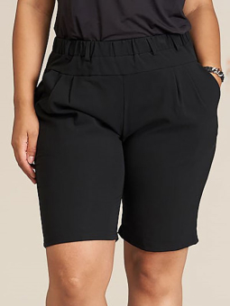 Plus Size Shorts från Studio