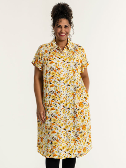 Studio ABELINE - Vit klänning i viskos med gula blommor