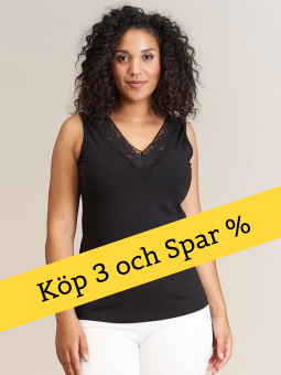 Sandgaard (fra Studio) Svart linne med spetsdetalj