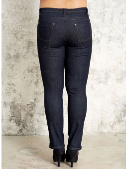 Plus Size Jeans från Studio