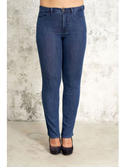 Plus Size Jeans från Studio