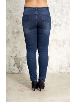 Plus Size Jeans från Studio