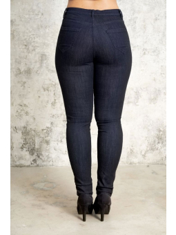 Plus Size Jeans från Studio